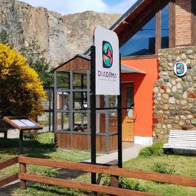 Hotel Lunajuim El Chalten Exterior photo